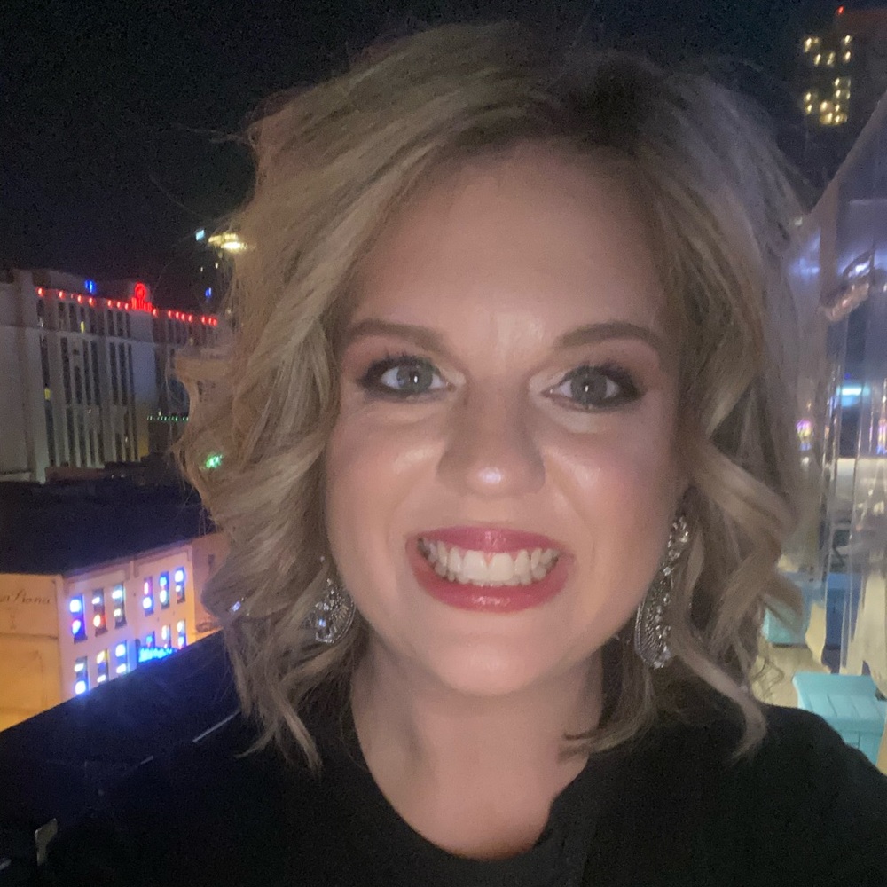 Meet your Posher, Alexis